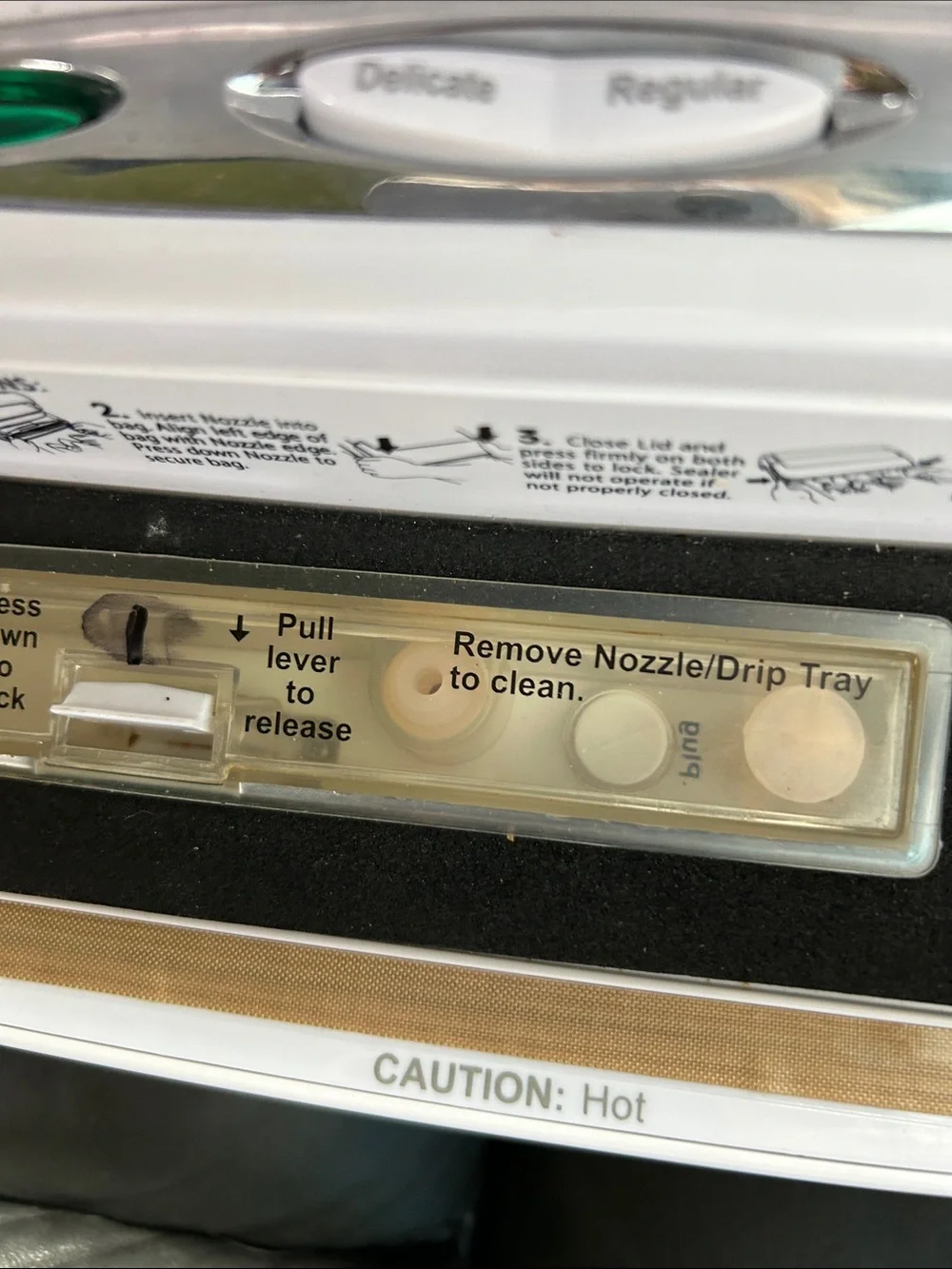 White Electric Vacuum Sealer - Gloss Finish